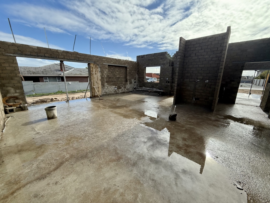 3 Bedroom Property for Sale in Myburgh Park Western Cape